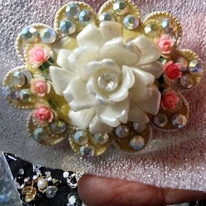 White Flower Vintage Brooch 1960's